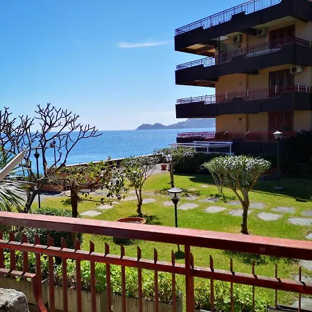 Apartamento Your In Letojanni